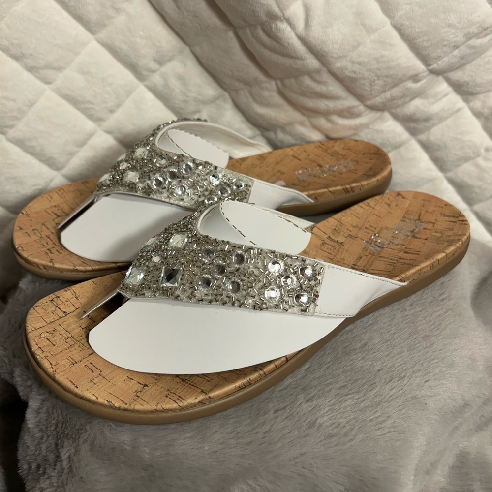 Kenneth Cole Reaction Glamathon Sandals White Rhinestone Women’s size 9.5